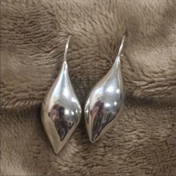 MICHAEL DAWKINS Sterling Silver Puff Teardrop French Wire Earrings - Picture 6 of 10